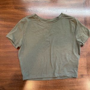 Wolf Fable crop T-shirt